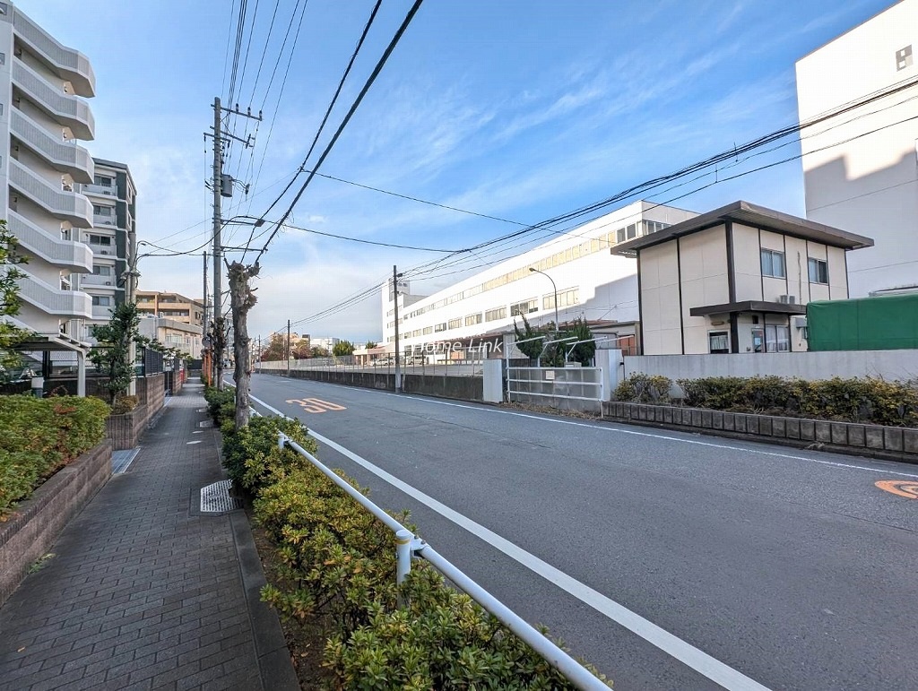 レクセルガーデン志村坂上　北東側 前面道路